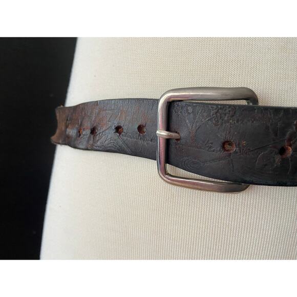 Vintage Distressed Brown Leather Belt w/Fisherman Theme sz XL - Picture 2 of 14